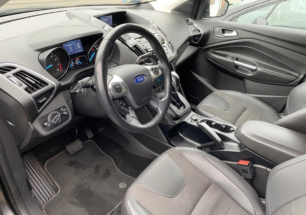 Ford Kuga cena 55000 przebieg: 118724, rok produkcji 2015 z Szczecin małe 667